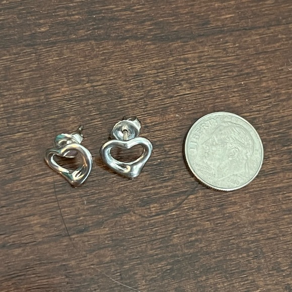 Tiffany & Co. Elsa Peretti Silver Heart Earrings - Picture 4 of 15